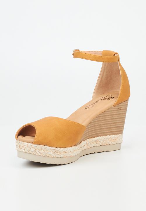 Butterfly Feet - Avery 3 espadrille wedge heel - tan