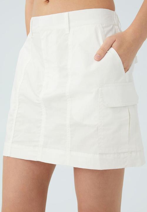 Cotton On - Scout cargo mini skirt - chalk white
