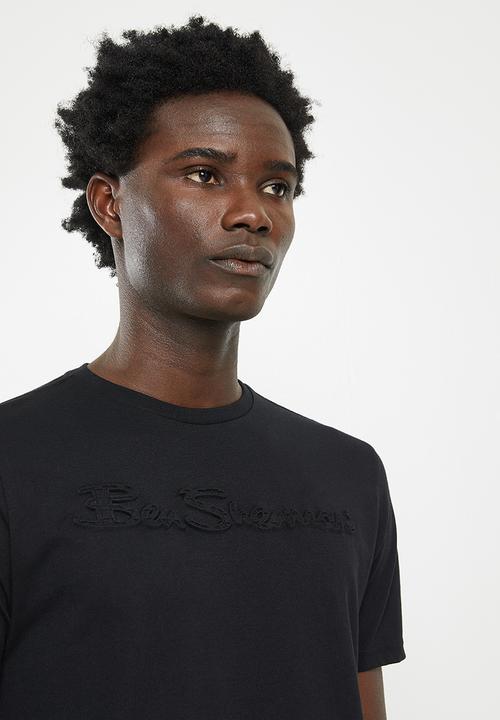 Ben Sherman - Script chq emboss 1 up tee - black