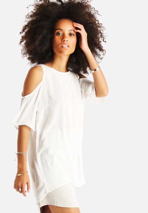 Glamorous - Peep-Shoulder Top