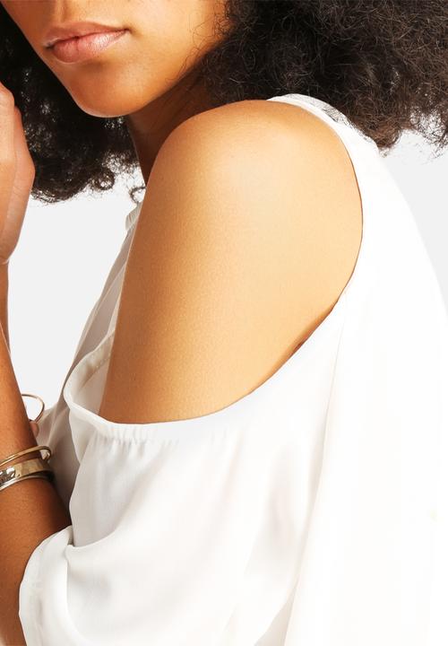 Glamorous - Peep-Shoulder Top