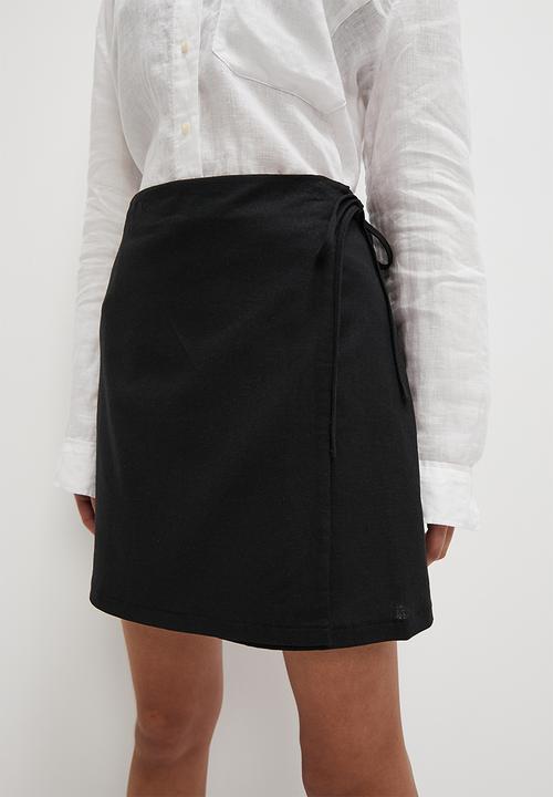 Superbalist - A line mini wrap - black