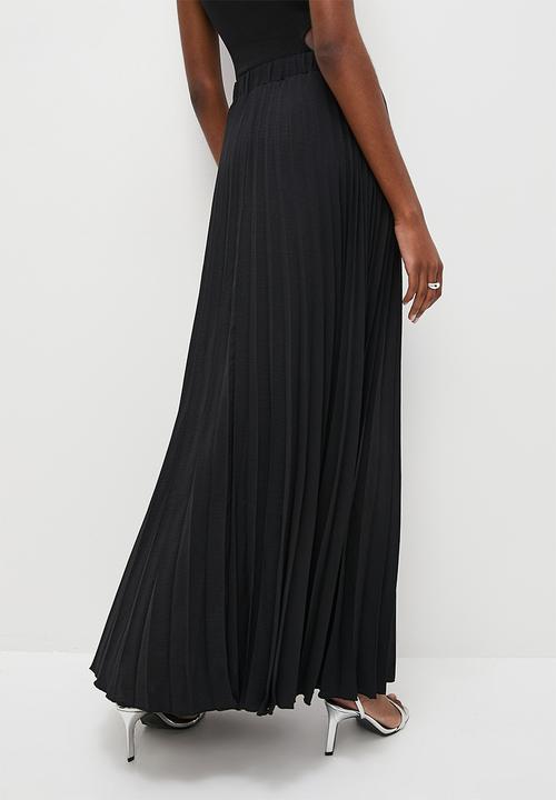 VELVET - Pleated maxi skirt - black
