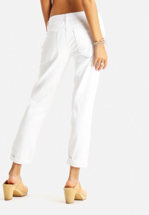 Glamorous - Slashed Boyfriend Jeans 