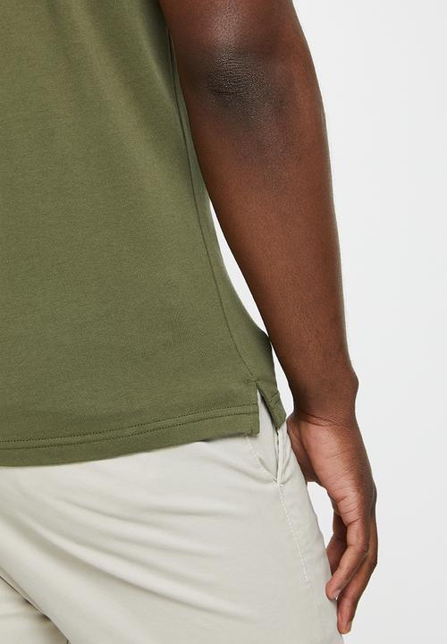 GUESS - Guess short sleeve golfer - army olive