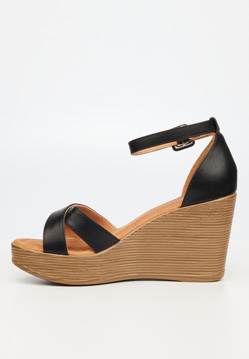Butterfly Feet - Larah 1 wedge heel - black