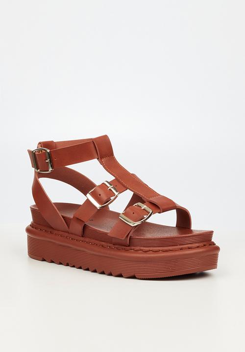 Rock & Co - Rouge 3 chunky flatform sandal - chocolate
