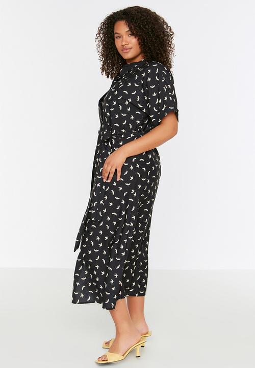 Trendyol - Plus patterned belted slit detailed woven dress - black