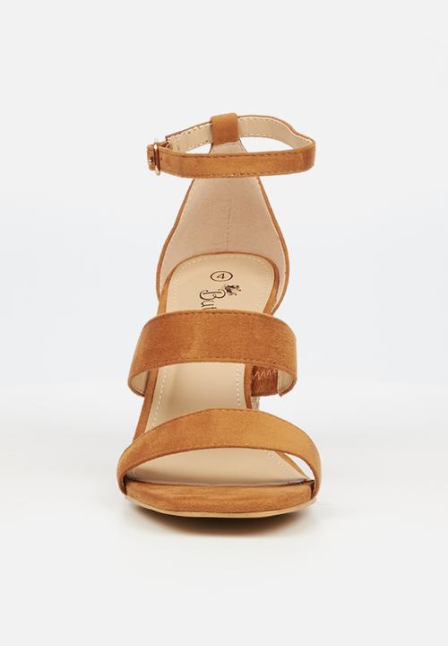 Butterfly Feet - Grace 1 ankle tie block heel - camel