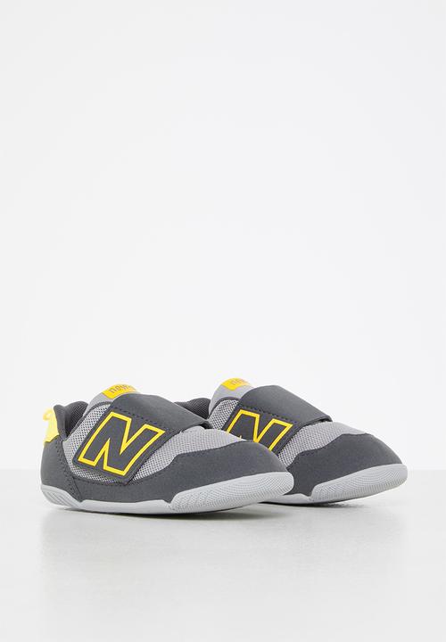 New Balance  - New b - grey & yellow 