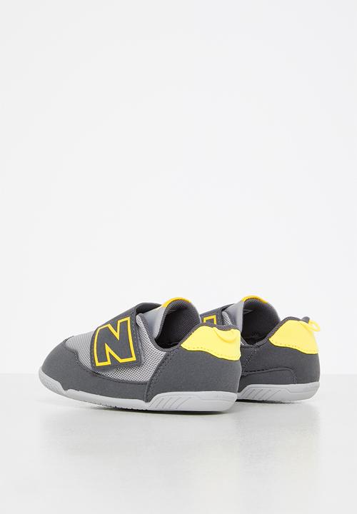 New Balance  - New b - grey & yellow 