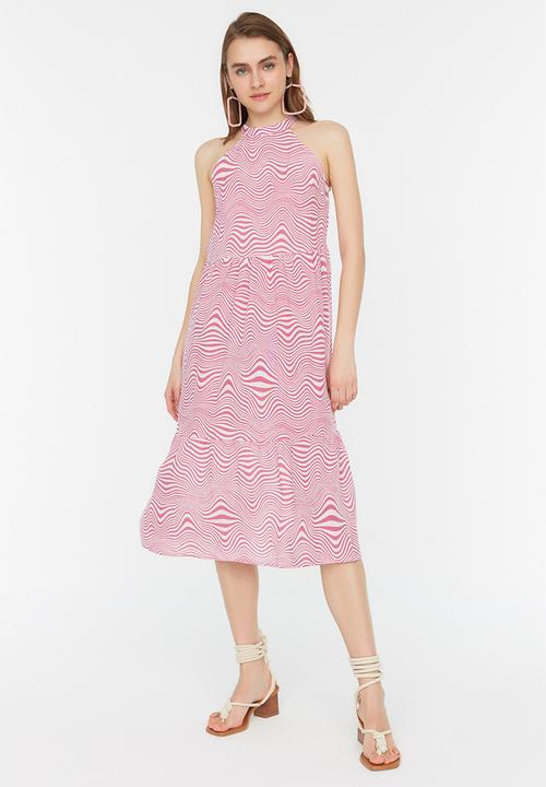 Trendyol - Halter patterned dress - pink