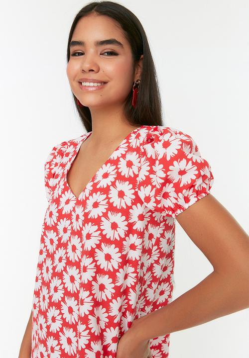 Trendyol - Floral shift dress - red