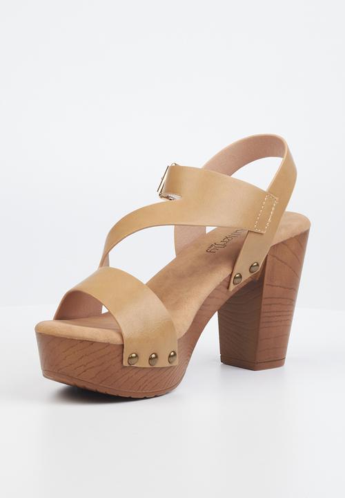 Butterfly Feet - Kayla 1 block heel - beige