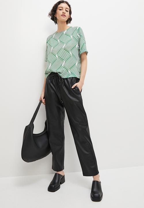 Superbalist - Basic woven tee shell - green optical geo