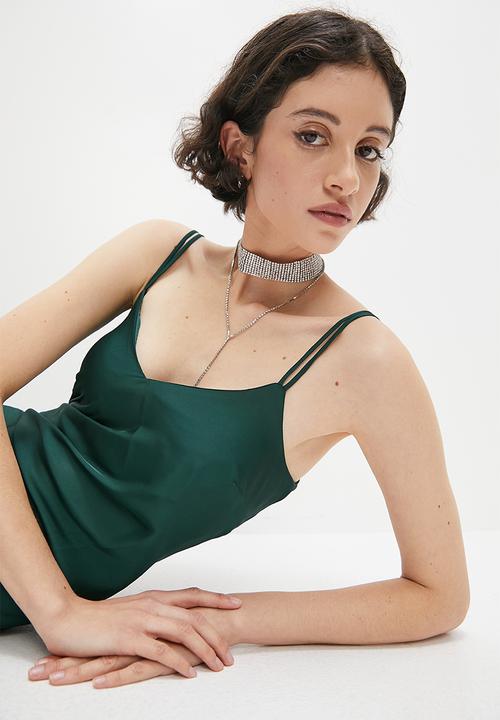 VELVET - Strappy satin slip dress with slits - emerald