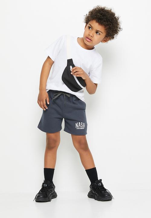 Superbalist - Boys nasa sweat shorts - charcoal