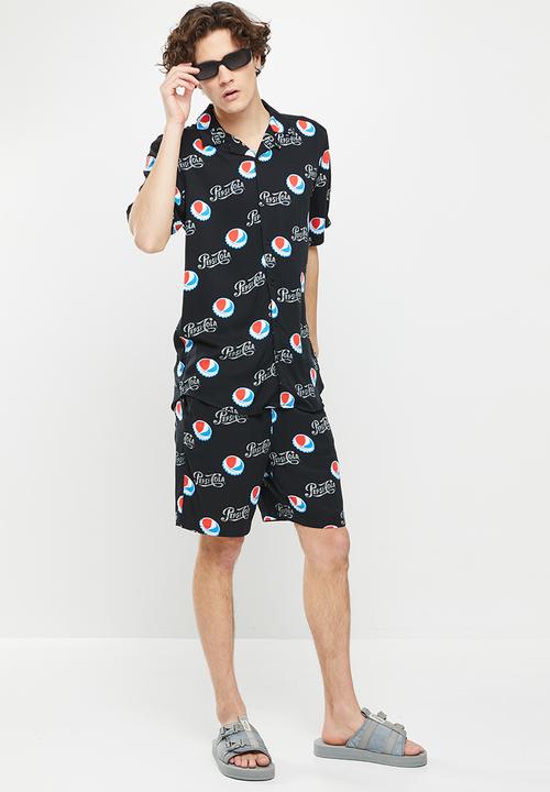 Only & Sons - Onspepsi life ss license aop reg shirt - black