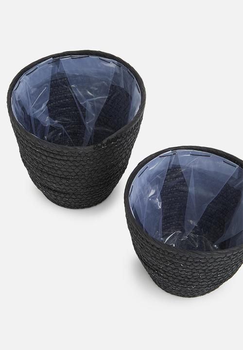 Sixth Floor - Muerte planter set of 2 - black