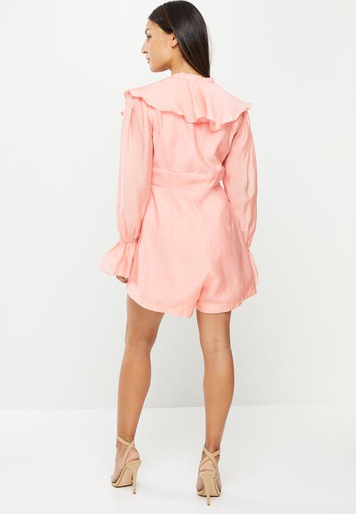 Glamorous - Petite ruffle button down playsuit - pink