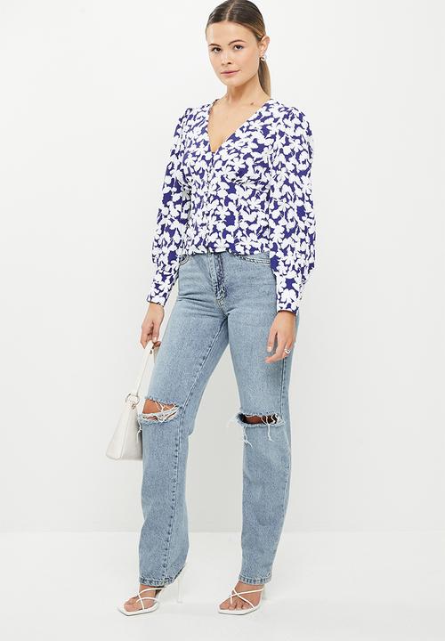 Glamorous - Blue block floral v-neck printed blouse - blue