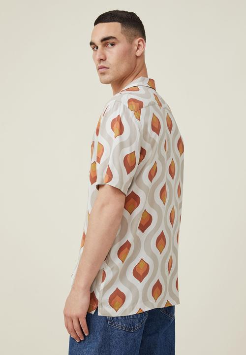 Cotton On - Riviera short sleeve shirt - ecru 70 s wallpaper