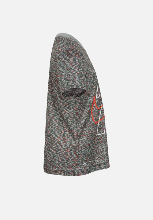 Nike - Nkb nike stacked tee - light smoke grey