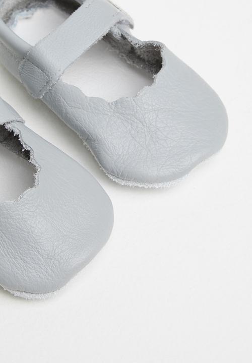 Pitta-Patta Shoes - Strappy leather girls shoes - light grey