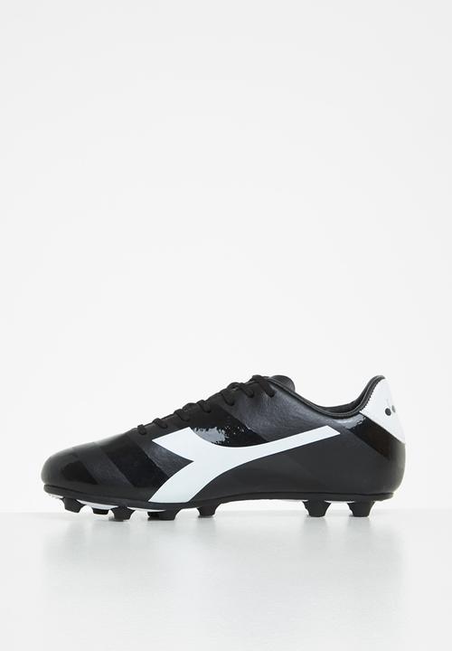 Diadora - Dynamo soccer boot- black & white
