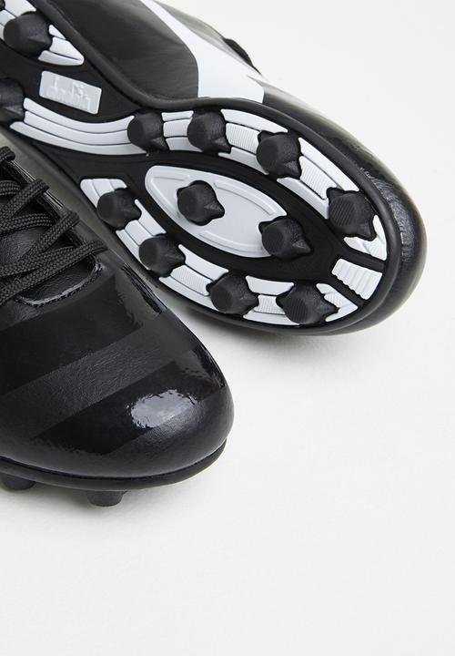 Diadora - Dynamo soccer boot- black & white