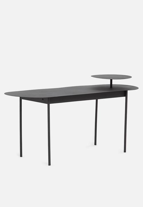Emerging Creatives - Solar coffee table - black