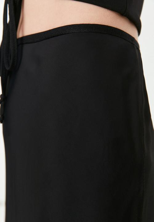 Trendyol - High waist flared skirt - black