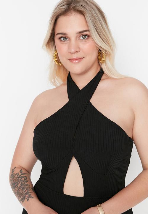 Trendyol - Plus halter cutout detailed dress - black