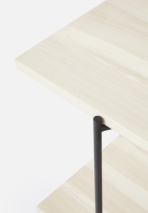 Emerging Creatives - Aaron server - natural
