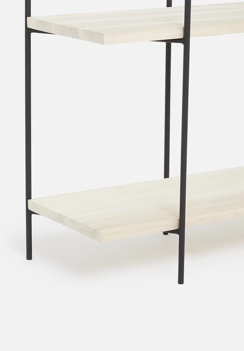 Emerging Creatives - Aaron server - natural