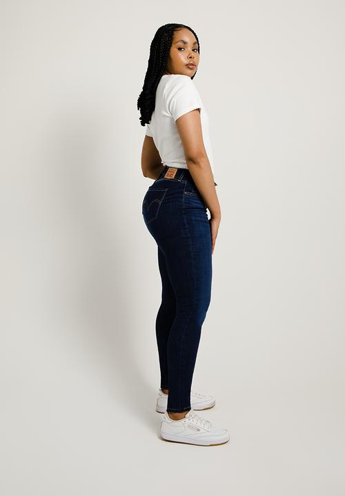 Levi’s® - Curvy Super Skinny - Chelsea Carbon Glow.