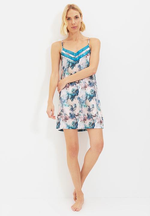 Trendyol - Watercolor patterned satin night dress - multi