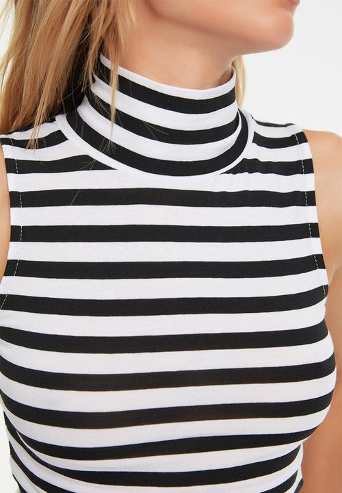 Trendyol - Turtleneck striped crop top - black