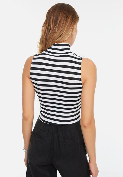 Trendyol - Turtleneck striped crop top - black