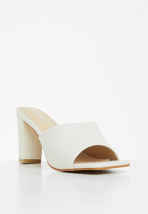 Superbalist - Daisy mule - oatmilk