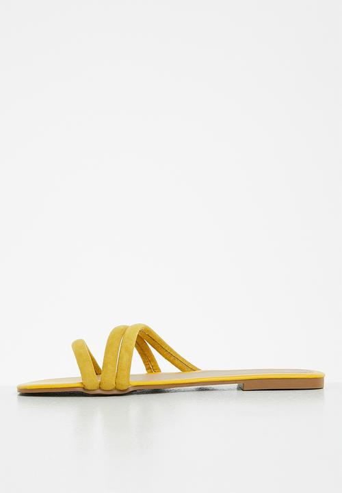 edit - Bethany puffy strap sandal - mustard