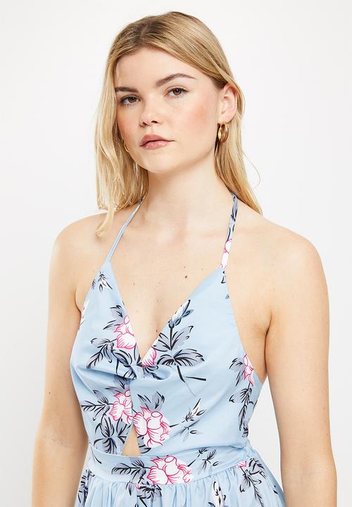 dailyfriday - Open back maxi dress - light blue based floral