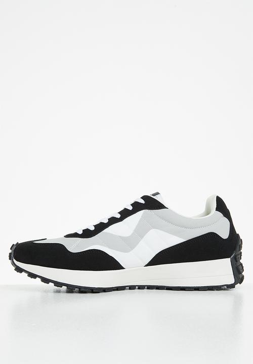 Steve Madden - Bassy