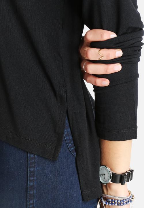 Vero Moda - Busy V-Neck Top