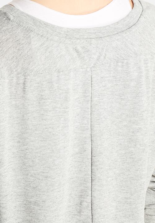 Vero Moda - Busy V-Neck Top