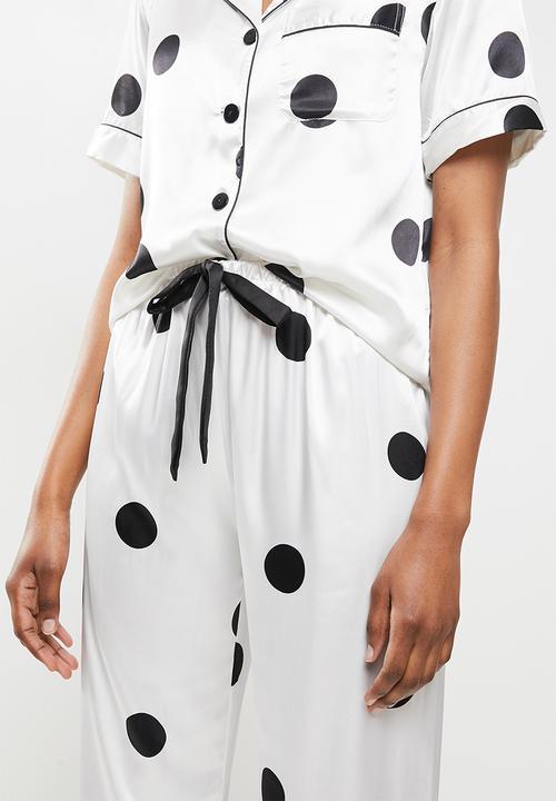 dailyfriday - Sleep shirt and pants set - white spot