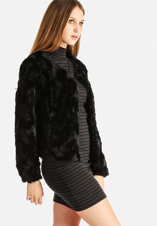 Vero Moda - Curl Short Faux Fur Jacket