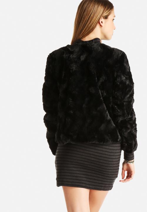 Vero Moda - Curl Short Faux Fur Jacket