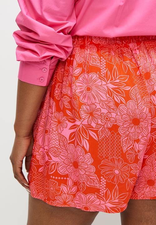 Superbalist - Co-ord printed easy pull on short - red based floral
