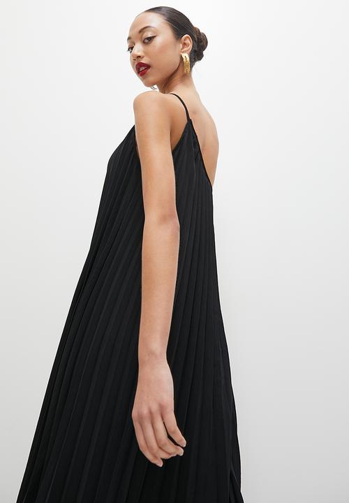 VELVET - Pleated asymmetric maxi dress - black